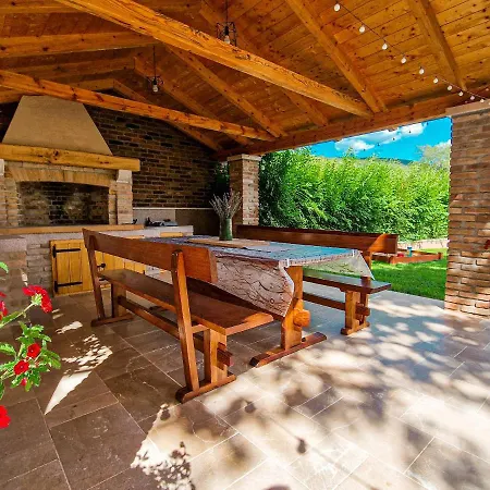 Holiday House Andrea בית נופש