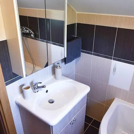 Holiday House Andrea בית נופש *
